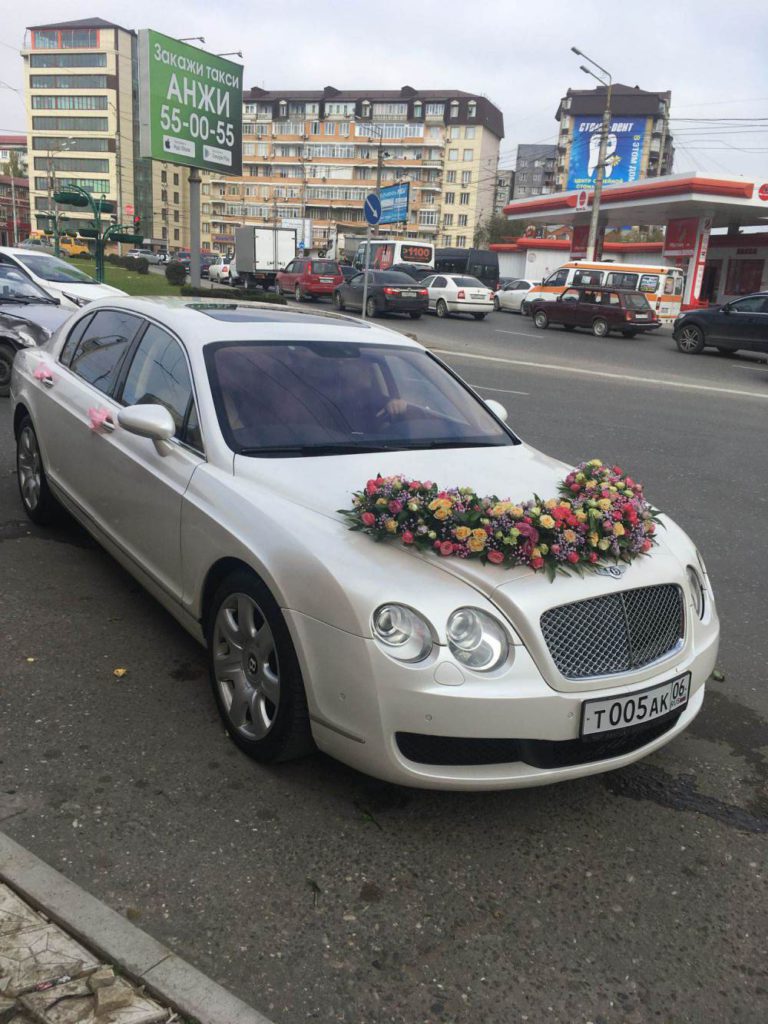 Оформлени свадебный машин улыбка цена 8500 руб